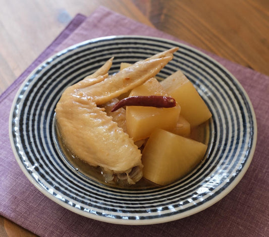 【薬膳レシピ】 大根と鶏手羽先の味噌煮
